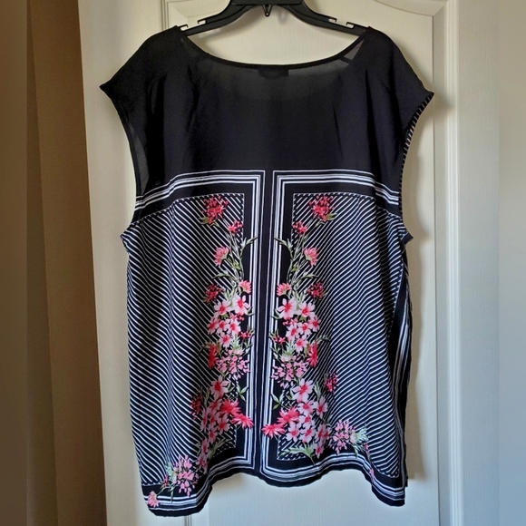 Cocomo Striped Floral Tank Top 1x - Picture 5 of 6